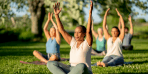 7 Powerful Benefits of Outdoor Yoga (5)